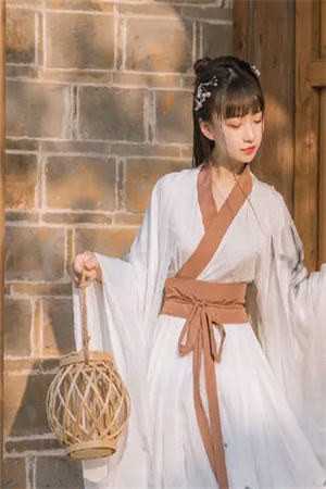 神医狂妃：妖孽世子请接招（神医狂妃：妖孽世子请接招男主角是什么意思）