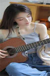 重生后小兽妃她又撩又狂（重生后小兽妃她又撩又狂）