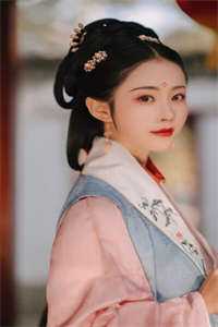 医世丑妃傲天下（医世丑妃傲天下）