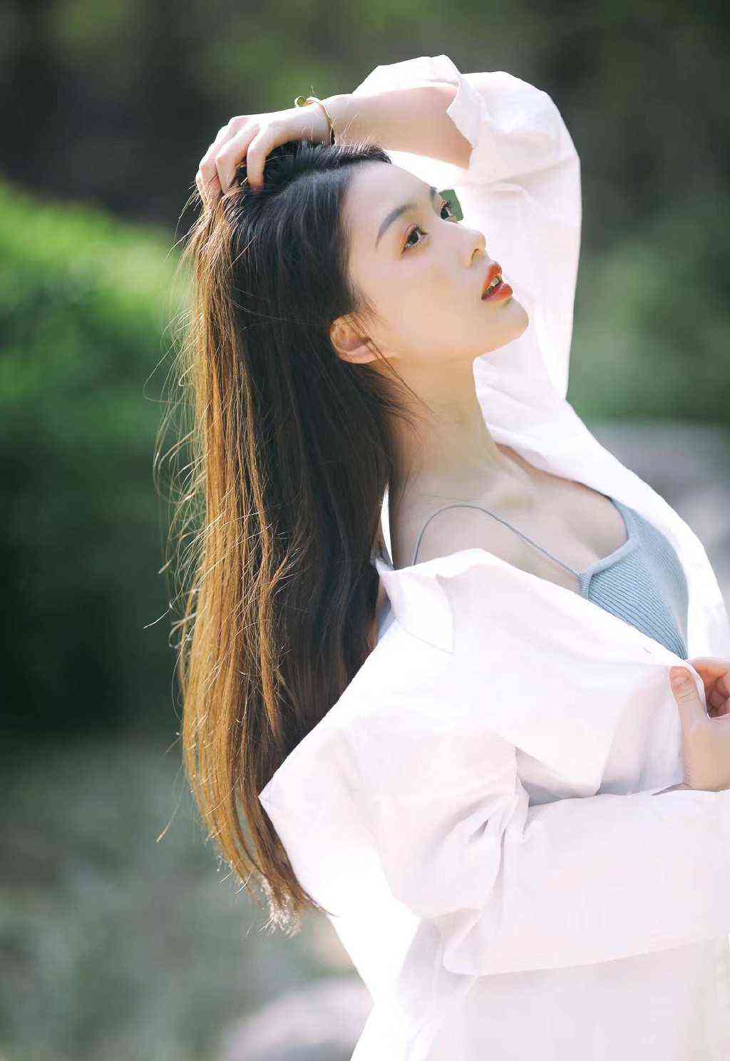 离婚后前妻爆红全球（还有没有人知道离婚后前妻爆红全球男主角是什么意思）