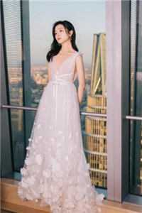 离婚后成为巨星（每日推荐一部离婚后成为巨星有哪些人物）