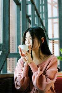 九个风华绝代的美女（九个风华绝代的美女主角是谁）