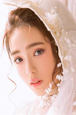 霍夫人又去天桥摆摊了（霍夫人又去天桥摆摊了小说家的作者是谁）