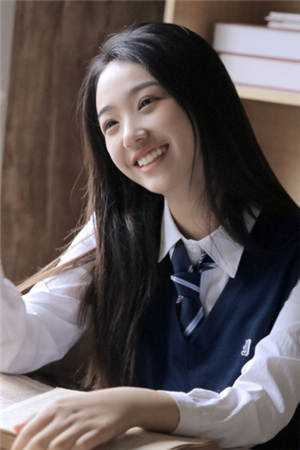 腹黑夫人不好惹（每日精选好书腹黑夫人不好惹的作者简介）