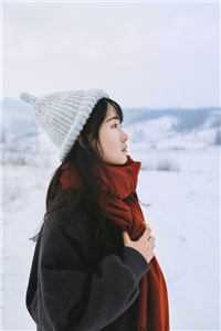 她回到了八零年（她回到了八零年的作者简介）