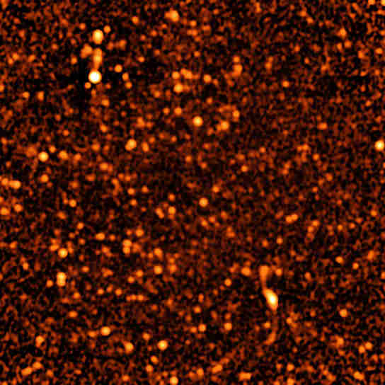 VLA识别来自遥远星系的无线电波来源