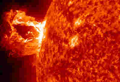 研究揭示了太阳耀斑的磁场不当行为的湍流
