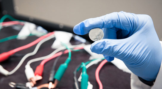 科学家开发自愈电池电极