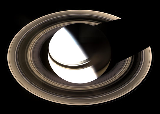 卡西尼使用“PI转移”来创建土星的马赛克图像