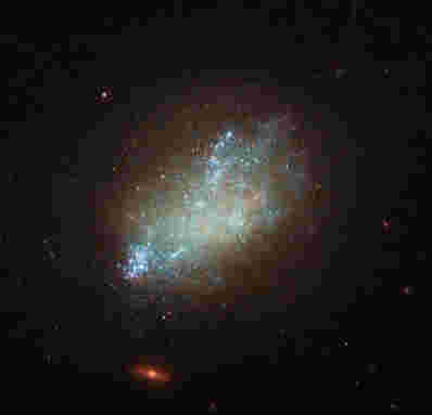 哈勃观看不规则银河IC 559