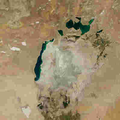 NASA图片显示南咸海东部盆地完全干燥
