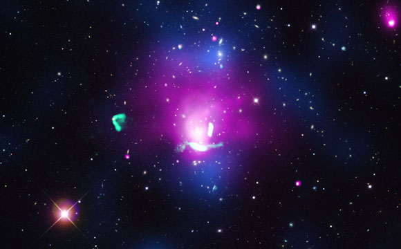 Chandra揭示了“无线电凤凰”的诞生