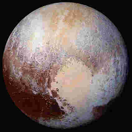 冥王星的新的视野图象以错误颜色