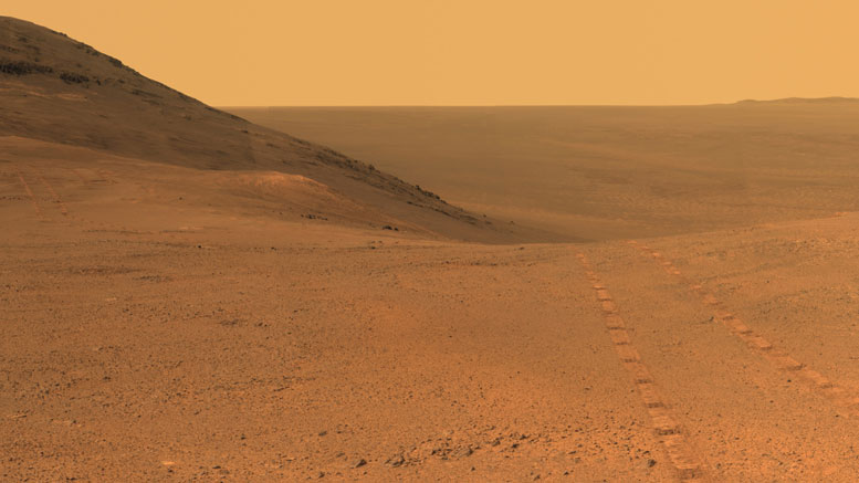火星机遇罗孚捕获全景以上'坚持不懈的山谷'
