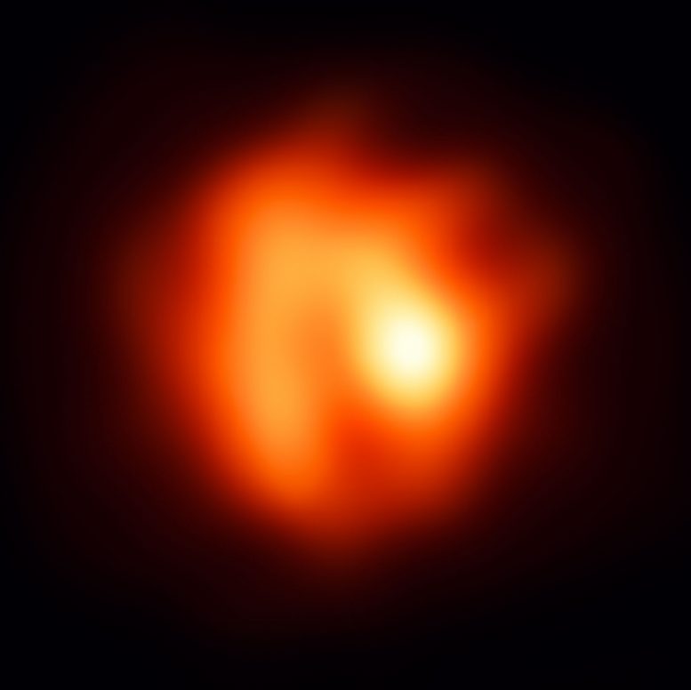 ESO视图脉动红巨星R雕刻仪