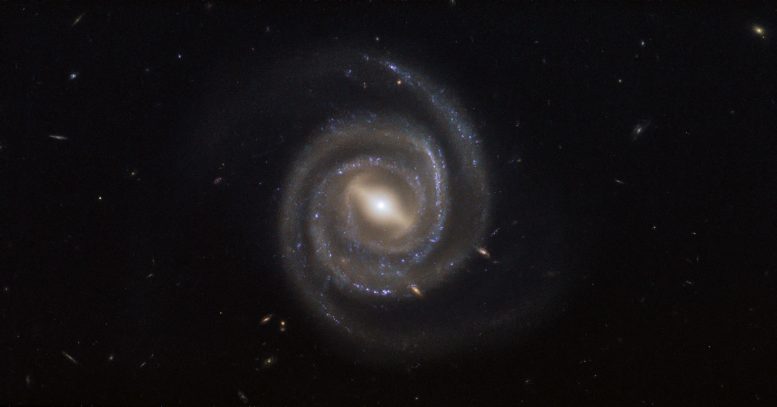 哈勃望远镜视图禁止螺旋星系UGC 6093