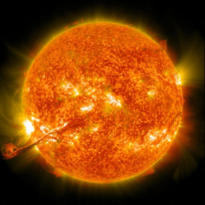 新的研究表明太阳爆发毕竟具有有趣的形状