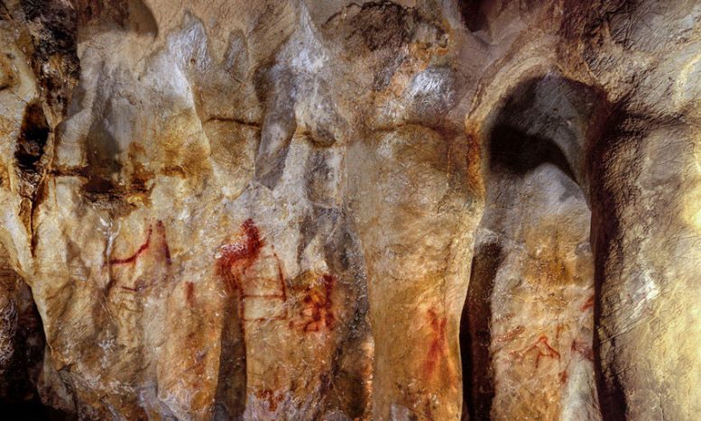 Neanderthals超过115,000年前产生的象征性对象