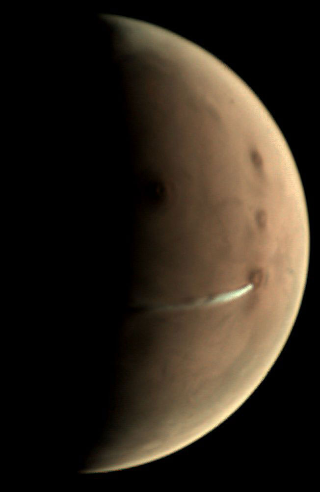 火星表达观察云层悬停在Arsia Mons上的云层的演变