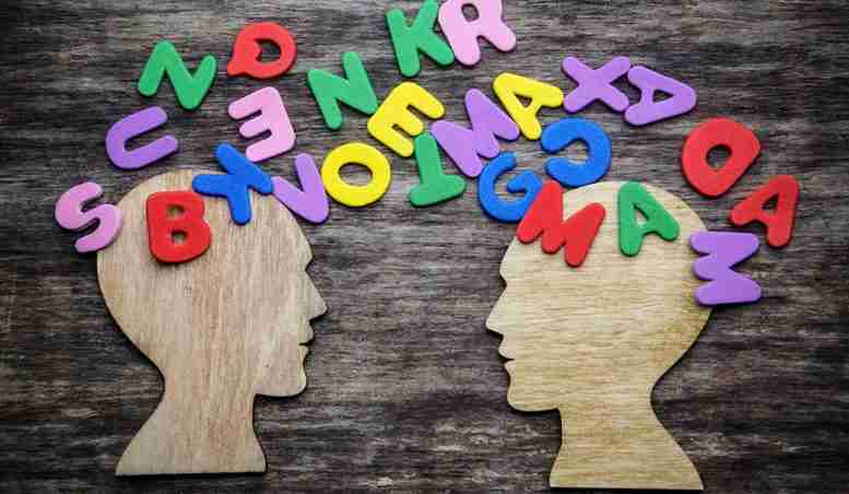 研究人员将诵读基因变体链接到伴随人口的辅音