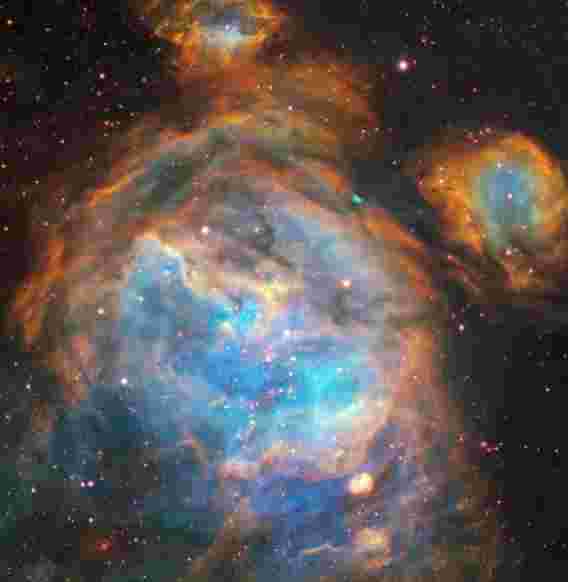 ESO在LMC中捕获了新成形恒星的令人眼花缭乱的形象