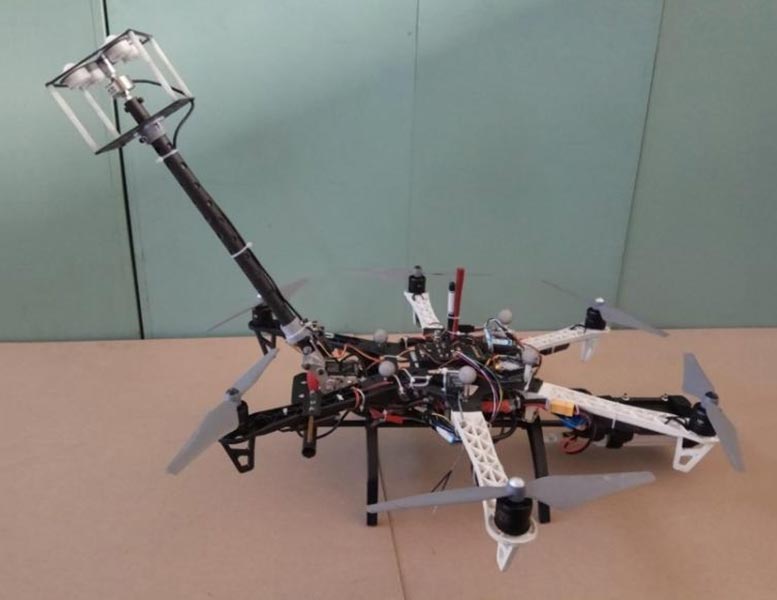 新的飞行工人机器人用于摩天大楼维修