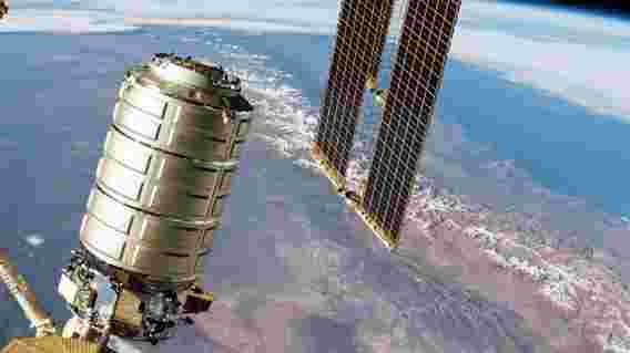 美国宇航局电视：天鹅座空间货轮抵达国际空间站