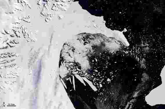 分析表面熔化灾难性南极冰架塌陷的风险