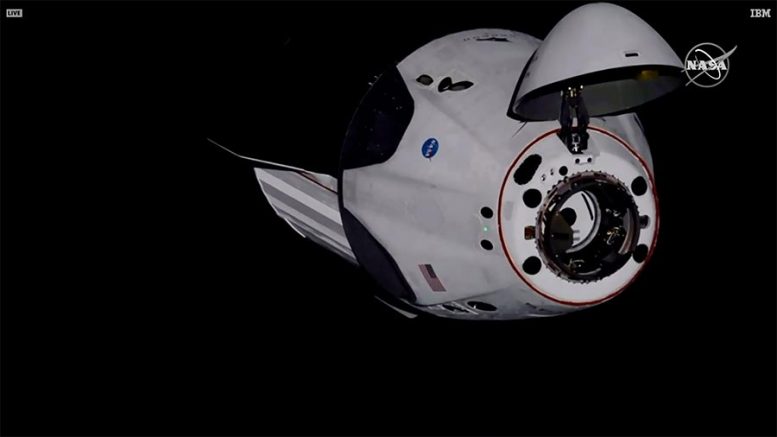 前往国际空间站的SpaceX Dragon Endeavor码头