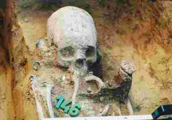 在古墓地发现的变形头骨揭示了一个非常多样化的社区