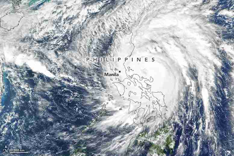 台风vamco捶打菲律宾