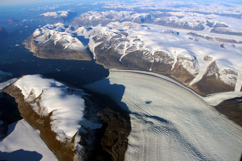 美国宇航局发现冰川的斜坡揭示了未来的格陵兰冰块变薄
