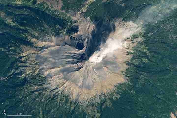 “吸烟山” –墨西哥波波卡特佩特火山爆发