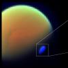 卡西尼号揭示了悬浮在泰坦上的冷冻氰化氢颗粒云