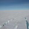 NASA的新研究确定了格陵兰融水到达海洋的途径