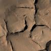 天文学家在火星上显示出类似的山脊有多样的起源