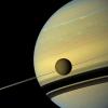 科学家检测土星月亮泰坦的气氛中的丙烯腈