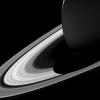 美国宇航局的Cassini Spacecraft意见土星的影子