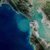 卫星从太空捕获旧金山湾令人难以置信的详细视图