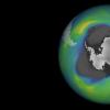 近年来，南极上空的臭氧洞是近年来最大和最深的洞之一