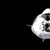 SpaceX机组人员将龙船坞送入太空站，舱口即将开放