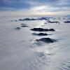 在南极冰下的沉淀湖中潜伏在沉淀湖中的意外的生活