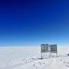 新发现的格陵兰岛热岩幔柱推动了北极的热活动