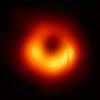 黑洞周围的强大磁场足以抵抗重力