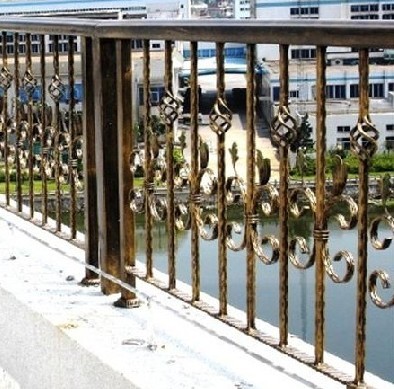 河北捷沃建筑装饰有限公司关于铁艺护栏的安装工艺及分类