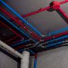 热水器系统的管路布置与敷设的基本原则是什么？