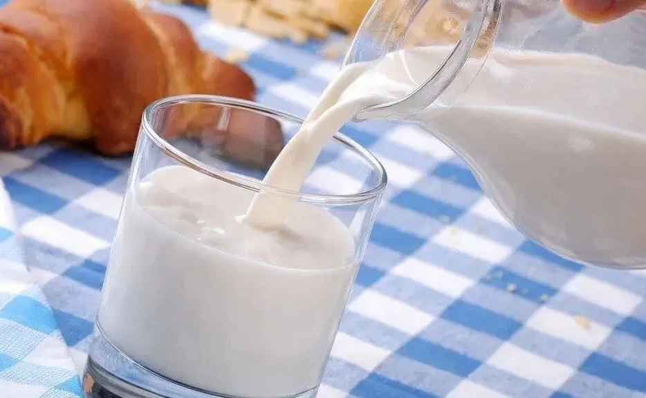 来自牛奶蛋白，一种在恶劣环境中变得更好的塑料泡沫