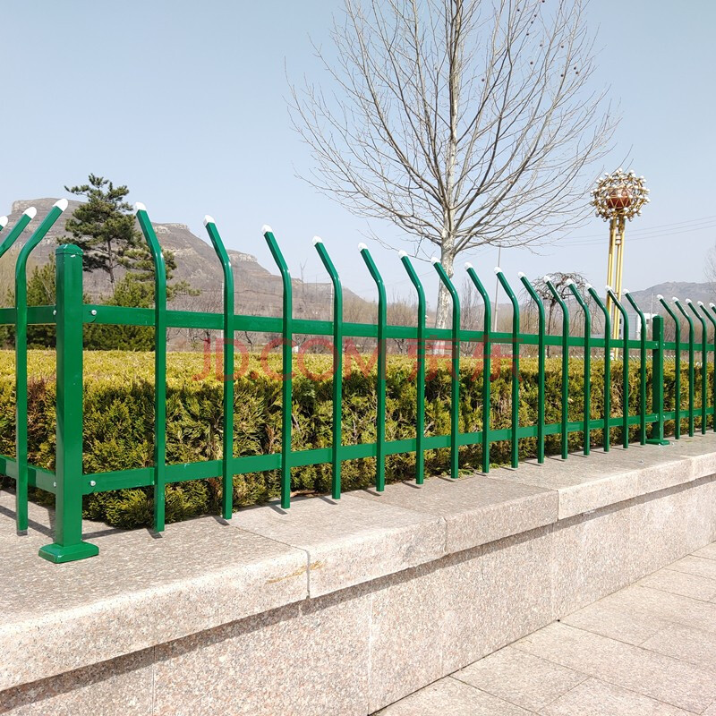 
草坪护栏——新型建筑装饰材料制作选择建筑材料