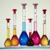 化学试剂指做分析测定用的试剂，杂质更少您的实验要求