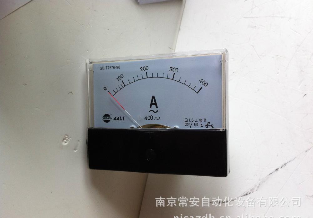 电压电流变化量的意义_万能表量电压怎么量_短路时电压和电流变化